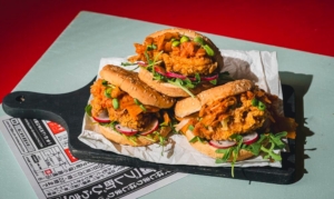 poulet croustillant style asiatique Burger asiatique au poulet et kimchi