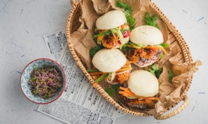 poulet style asiatique Bao buns au poulet pané